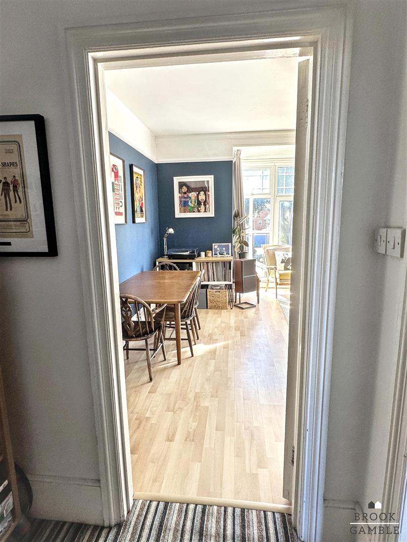 3 Bedroom Maisonette. Vicarage Road in Eastbourne,  3